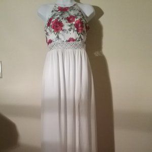 BCX Maxi|Gown Rose Floral top  with White Skirt
